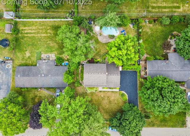 Property at 4247 Morningview Dr, Shelby Twp, MI 48316 3929, 4 beds, 2.5 baths