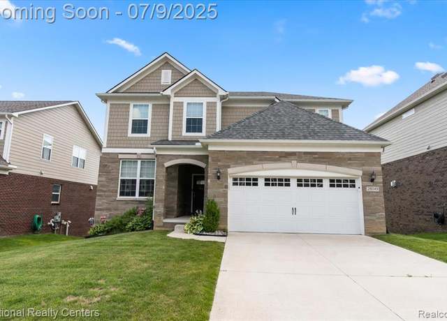 Property at 28049 Hummingdale Cir, Novi, MI 48377 1994, 3 beds, 2.5 baths