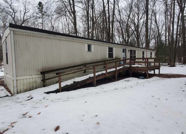 Property at 2243 Oakridge Dr Lot : 65, Farwell, MI 48622, 3 beds, 2 baths