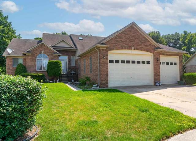 Property at 46466 Serenity Dr, Macomb, MI 48044, 4 beds, 3 baths