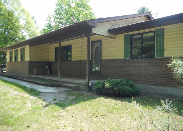 Property at 2575 W Huron Rd, Standish, MI 48658, 3 beds, 2.5 baths
