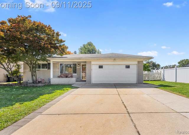 Property at 22019 Hanover Ct, Woodhaven, MI 48183 3737, 3 beds, 2.5 baths
