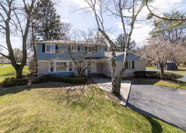 Property at 30643 S WENDYBROOK, Farmington Hills, MI 48334 1136, 4 beds, 2.5 baths
