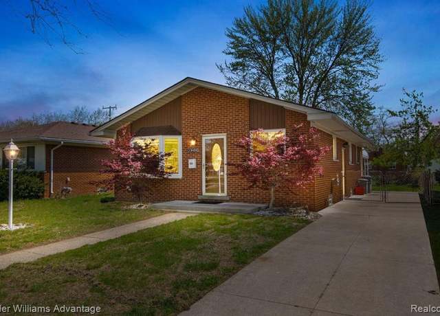 Property at 19498 ANTAGO St, Livonia, MI 48152 2514, 3 beds, 1.5 baths