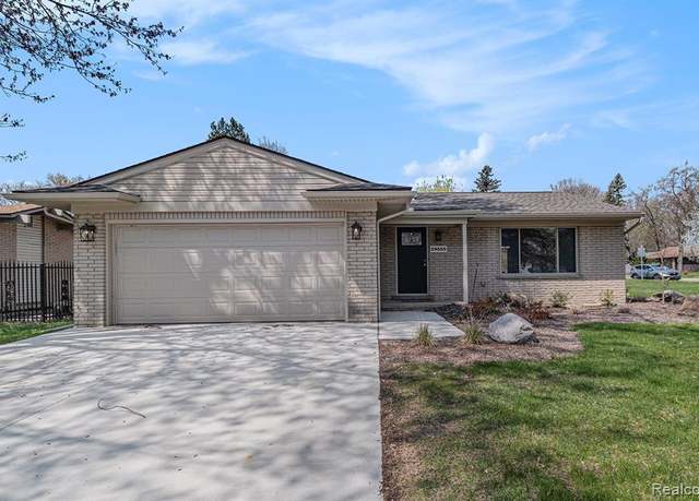 Property at 29555 HERITAGE Ln, Southfield, MI 48076 5044, 4 beds, 2.5 baths