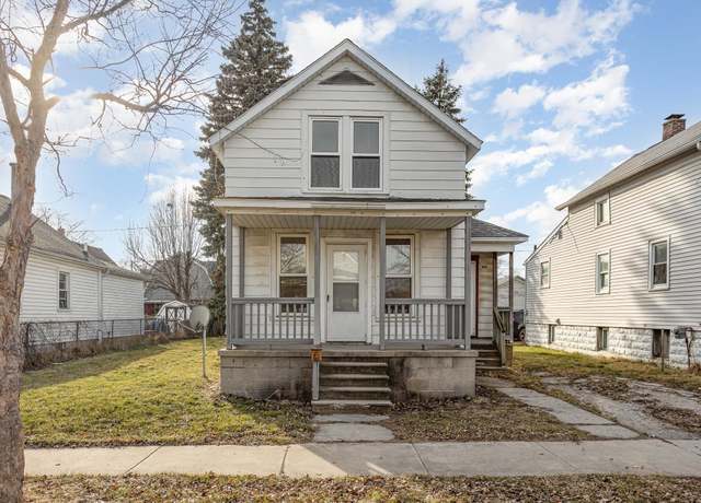 Property at 316 Fraser St, Bay City, MI 48708, 3 beds, 1 bath