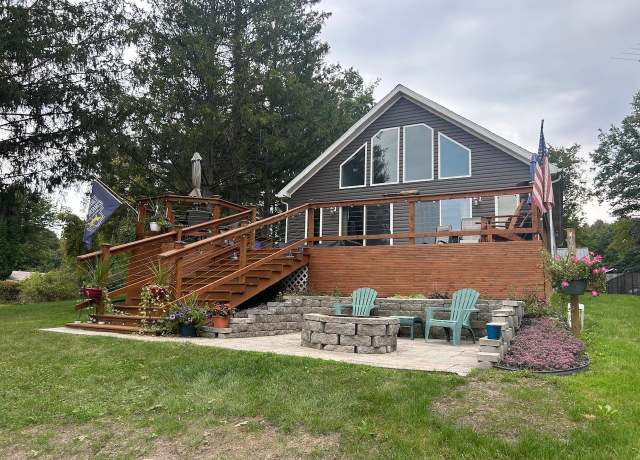 Property at 1523 Pratt Lake Rd, Gladwin, MI 48624, 3 beds, 2 baths