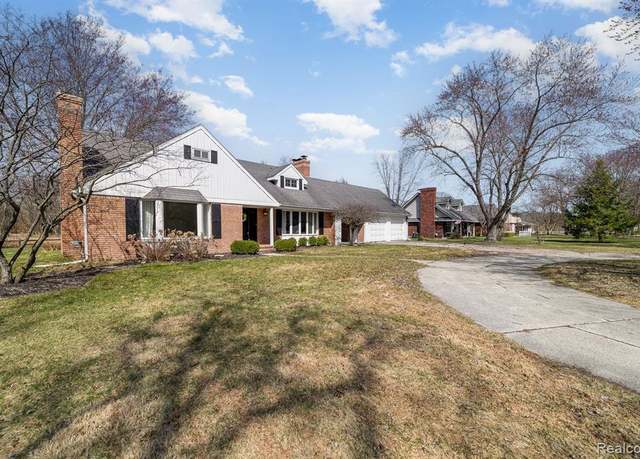 Property at 1120 W WALNUT St, Update, MI 48655 8749, 4 beds, 2 baths