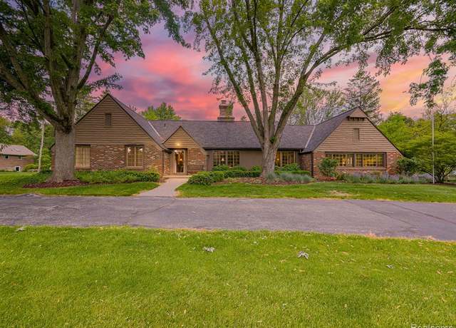 Property at 90 Wind N Wood Dr, Okemos, MI 48864 4141, 4 beds, 2.5 baths