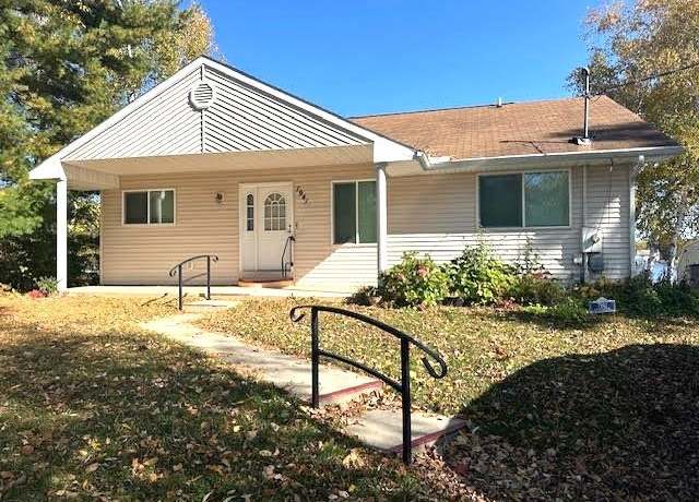 Property at 7941 Peninsular Dr, Farwell, MI 48622, 2 beds, 3 baths
