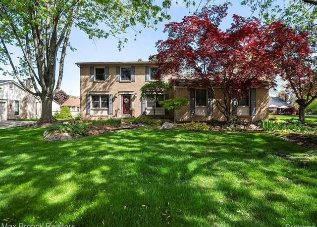 Property at 37732 Stableview Dr, Farmington Hills, MI 48335 1709, 3 beds, 2.5 baths