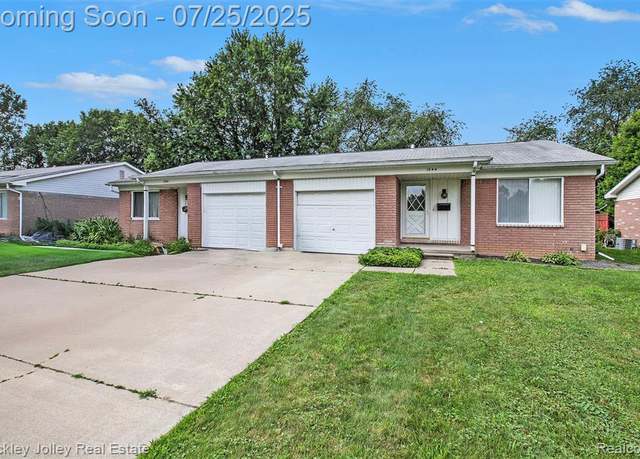 Property at 1044 Maurice Dr, Brighton, MI 48116 1808, 2 baths