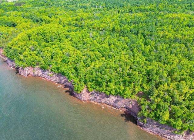 Property at 17 AC ON Lake Rd, Ironwood, MI 49938