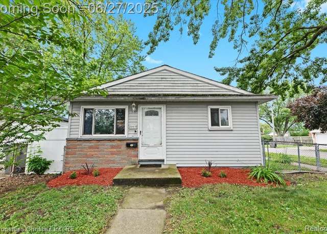 Property at 20410 Woodward St, Clinton Township, MI 48035 4742, 3 beds, 1 bath