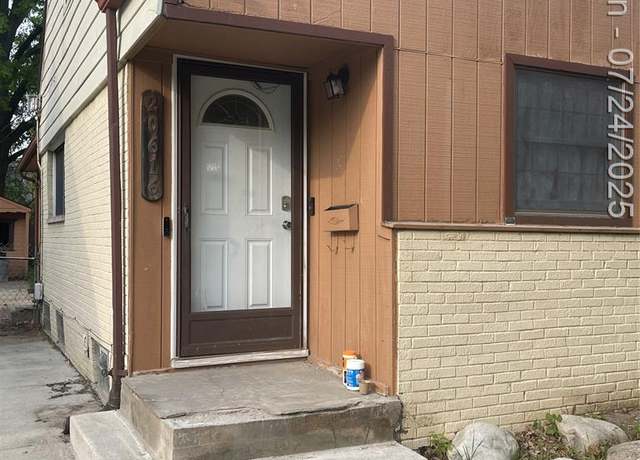 Property at 20616 Lancaster St, Harper Woods, MI 48225 1636, 4 beds, 1 bath