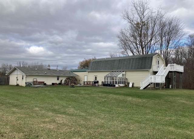 Property at 1236 E Wirtz Rd, Gladwin, MI 48624, 3 beds, 2 baths