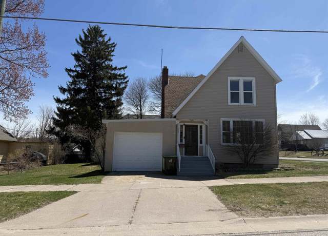 Property at 223 Lynn St, Munising, MI 49862, 3 beds, 1.5 baths