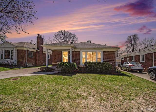 Property at 1855 PRESTWICK Rd, Grosse Pointe Woods, MI 48236 1940, 3 beds, 2 baths