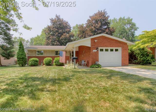 Property at 22073 Tredwell Ave, Farmington Hills, MI 48336 3868, 3 beds, 2 baths