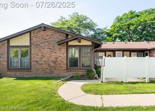 Property at 2808 Roundtree Dr, Troy, MI 48083 2330, 2 beds, 1 bath