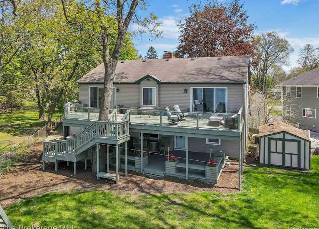 Property at 3085 WHITFIELD Dr, Waterford, MI 48329 2771, 5 beds, 4 baths