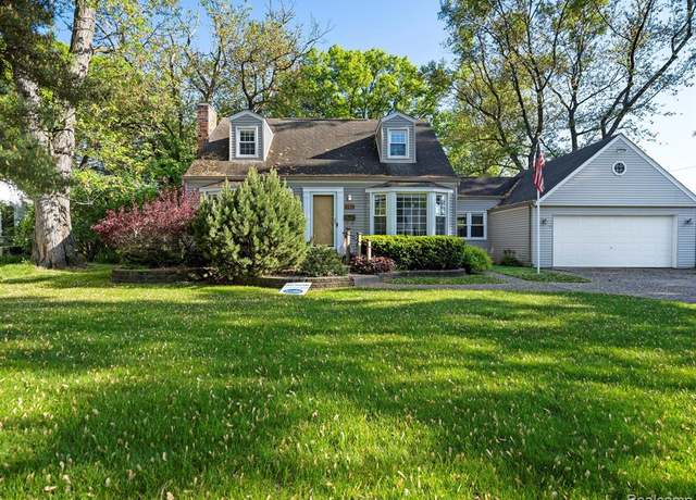 Property at 244 GLADWIN Ave, Clawson, MI 48017 2202, 3 beds, 3 baths
