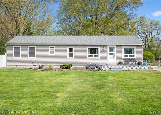 Property at 4145 HILLCREST Dr, Warren, MI 48092 4333, 4 beds, 2 baths