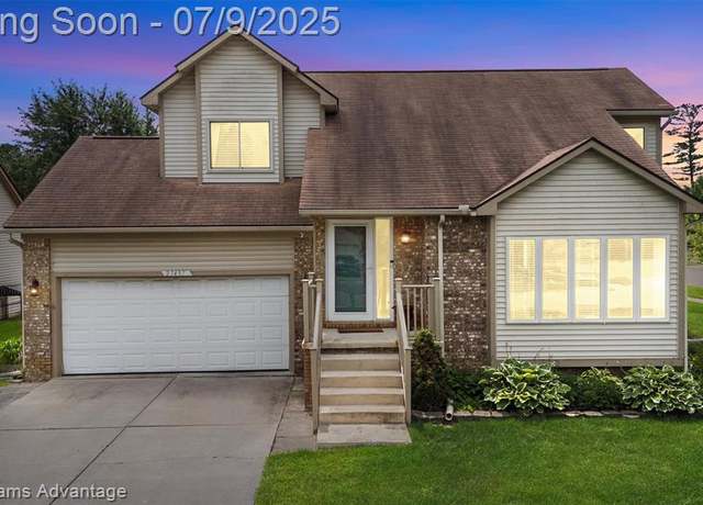 Property at 27497 Oakley St, Livonia, MI 48154 3987, 3 beds, 2.5 baths