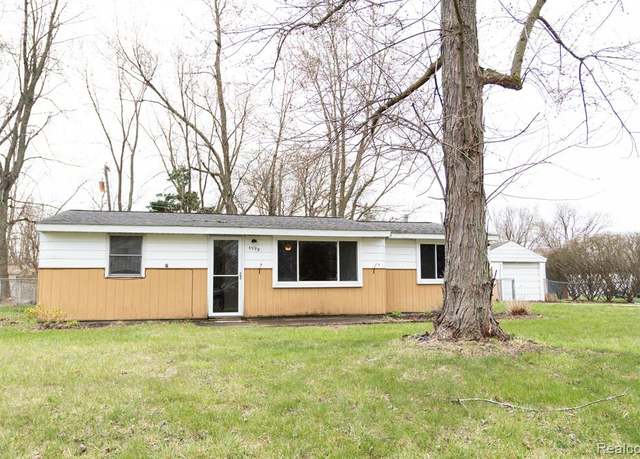 Property at 1772 SCHEIFLE Rd, Walled Lake, MI 48390 3165, 3 beds, 1 bath