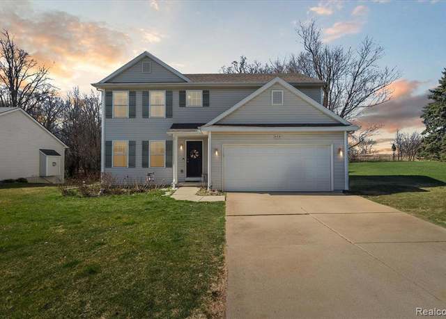 Property at 658 GLENLIVET St, Howell, MI 48843 9061, 4 beds, 3.5 baths
