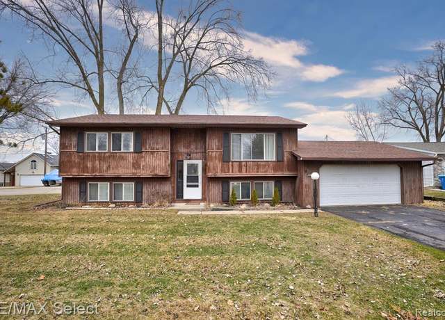 Property at 2470 CRANE Rd, Fenton, MI 48430 1048, 3 beds, 2 baths