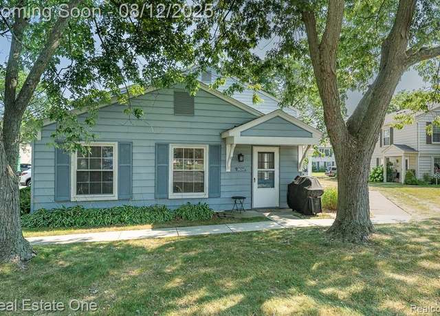 Property at 2652 Wildwood Ct, Lake Orion, MI 48360 1758, 2 beds, 1 bath