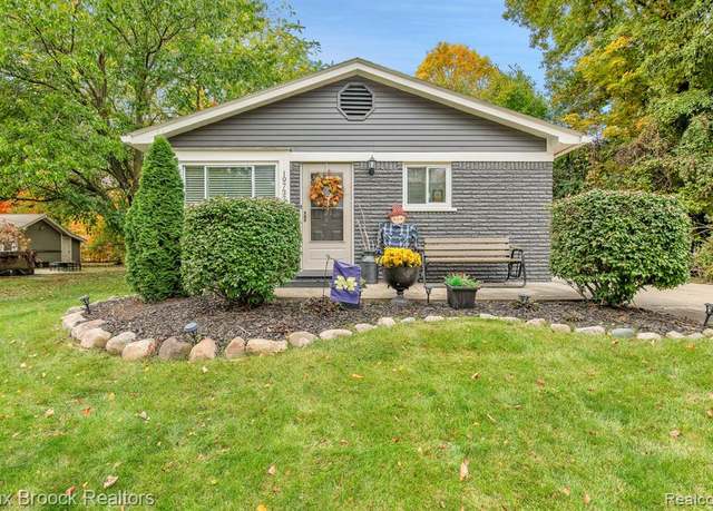 Property at 19737 CLEMENT Rd, Northville, MI 48167 1711, 3 beds, 2 baths