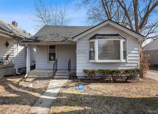 Property at 21916 Oakwood Ave, Washington, MI 48021 3807, 2 beds, 1.5 baths