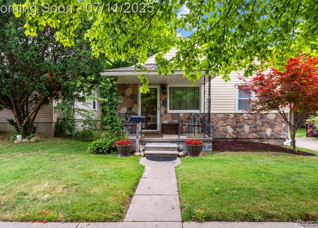Property at 7557 Standard, Center Line, MI 48015 1027, 2 beds, 1 bath