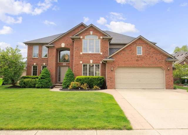 Property at 51461 Silver Bell Dr, Macomb Twp, MI 48042, 5 beds, 3 baths