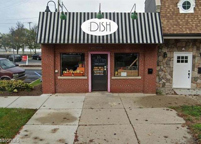 Property at 18441 MACK Ave, Grosse Pointe, MI 48236 3220