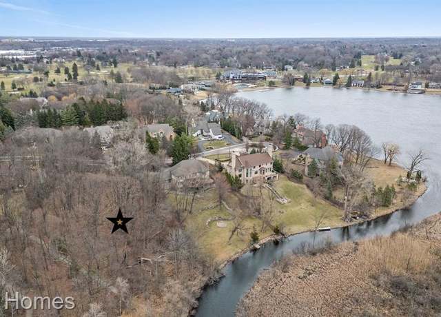 Property at 3026 HERON POINTE Dr, Bloomfield Hills, MI 48302 0716
