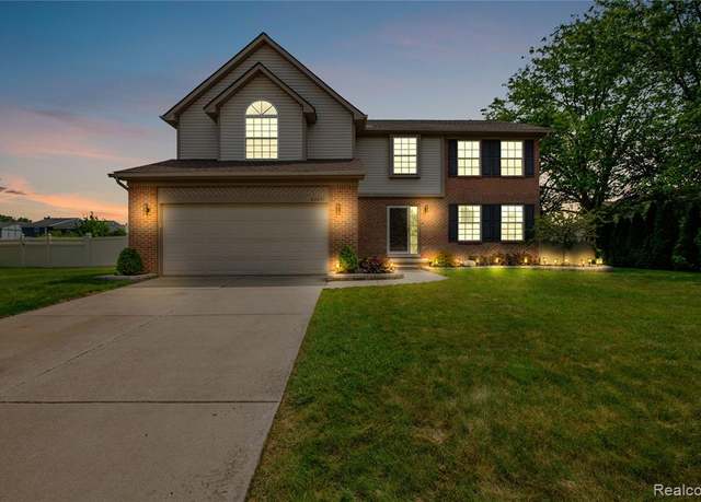 Property at 22251 Sylvan Ave, Brownstown, MI 48134 9011, 4 beds, 2.5 baths