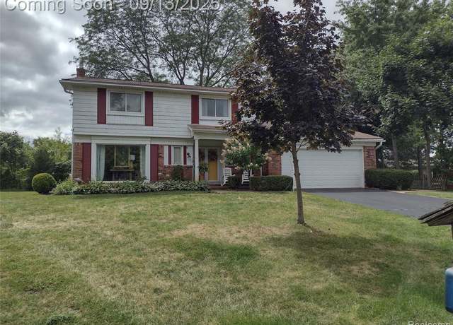 Property at 2790 Wareing Dr, Lake Orion, MI 48360 1655, 4 beds, 2.5 baths