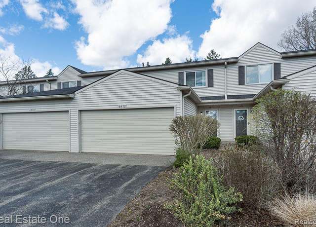 Property at 6472 LOCHAVEN Ln, Waterford, MI 48327 2913, 2 beds, 2 baths