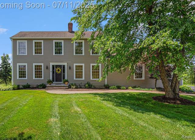 Property at 5436 Green Bank Dr, Grand Blanc, MI 48439 9572, 5 beds, 3.5 baths