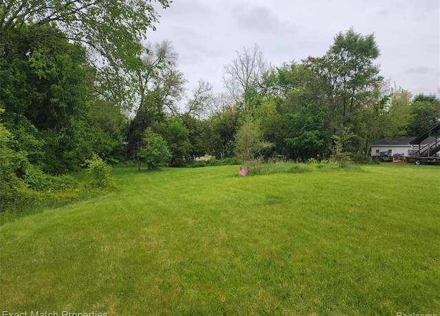 Property at 28 Stout St, Pontiac, MI 48341 1754