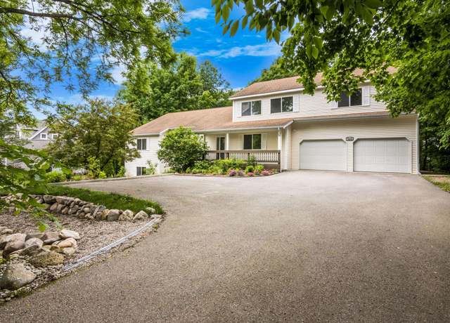 Property at 965 Shamrock Ln Lot : 3, Traverse City, MI 49696, 4 beds, 3 baths