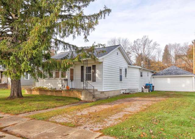 Property at 310 S Main St, Vassar, MI 48768, 2 beds, 1.5 baths