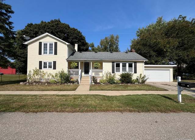 Property at 425 SCHOOLHOUSE St, Ortonville, MI 48462 8601, 3 beds, 2 baths
