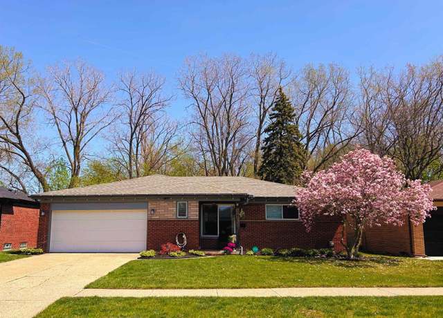 Property at 28324 Grobbel Ave, Warren, MI 48092, 3 beds, 1.5 baths