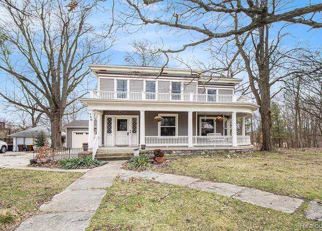 Property at 740 E MAIN St, Pinckney, MI 48169 8104, 4 beds, 3.5 baths