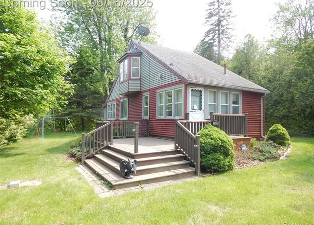Property at 7428 Grove Rd, Lexington, MI 48450 8988, 2 beds, 1 bath
