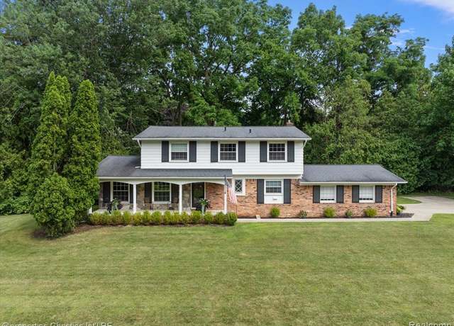 Property at 2843 Comfort St, West Bloomfield, MI 48323 3712, 4 beds, 2.5 baths